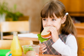 8 Ways To Make Sure Your Children Are Eating Healthy Snacks